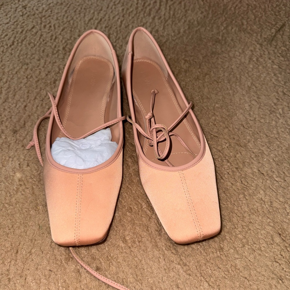 NA-KD square toe ballet flats in dusty pink. EU 39